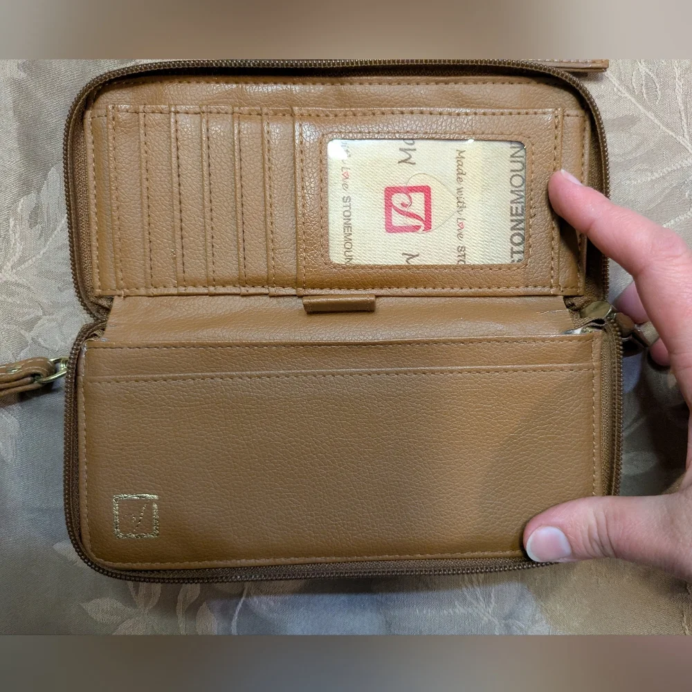 Stone Mountain Pebble Double Zip Around Wallet With Leather, EUC!